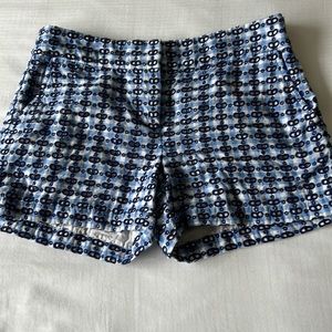 Vineyard, vine shorts size 4